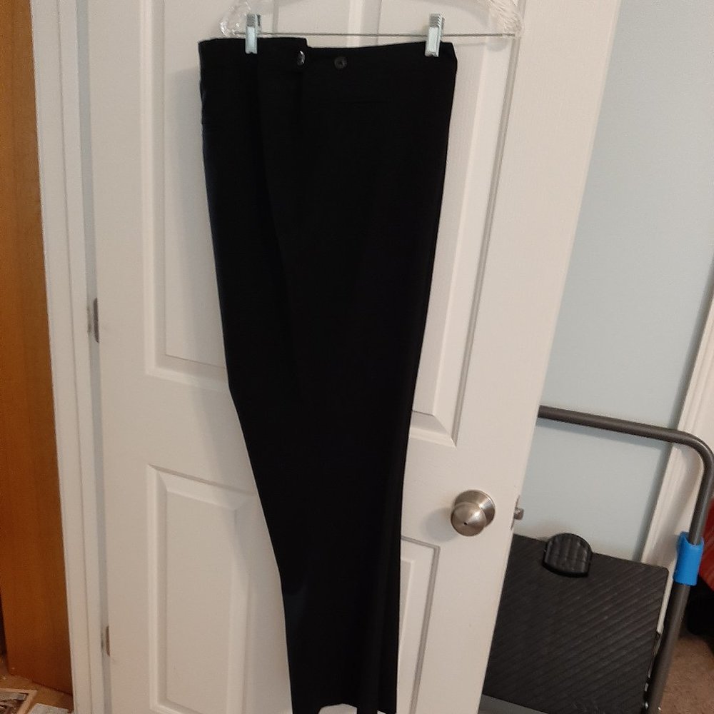 Classy Catherine's black pants size 26